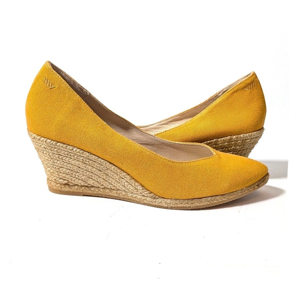 Viscata Roses V Cut Espadrille Wedges EU Size 41 US Size 10 Yellow Gold Canvas